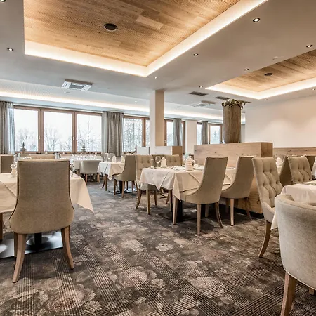 Hotel Christoph 4*