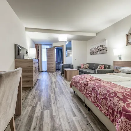 Christoph 4* 엘마우