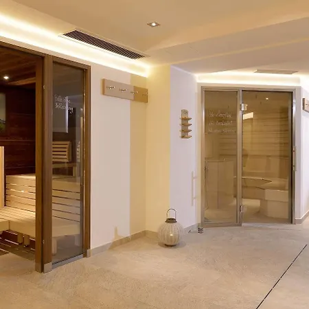 Hotel Christoph 4*